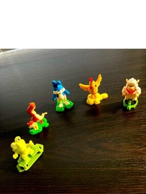 Kinder Mini Figures Lot of 5 Collectible